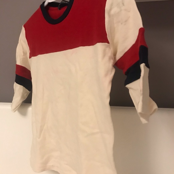 Brandy Melville T-shirt - Picture 2 of 4